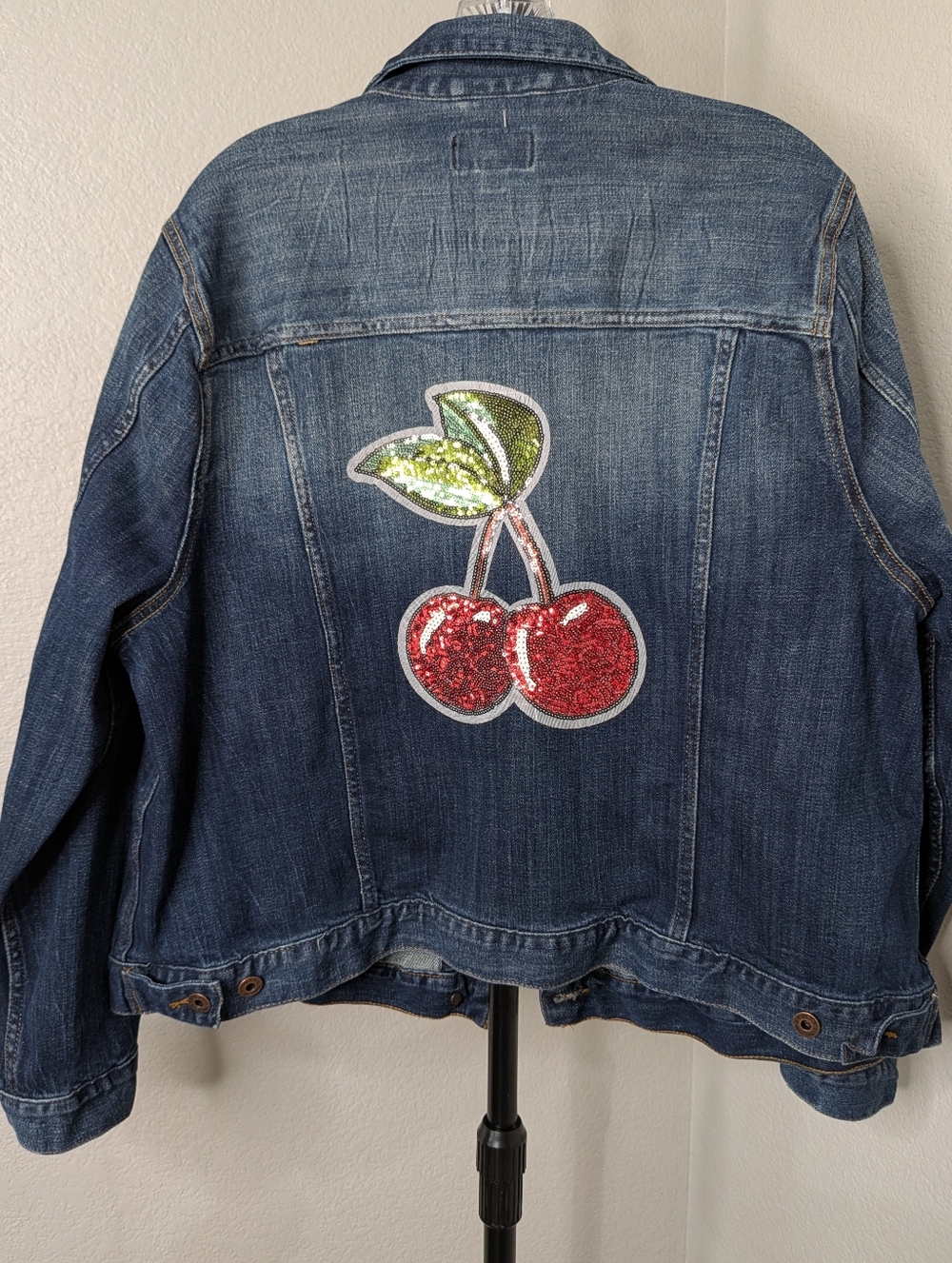 Lucky Brand Women's Blue Denim Jacket with Embroidered Patches - Picture 3 of 5